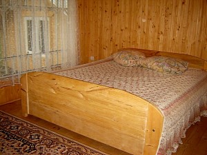 Дом 1 двухспальная кровать0