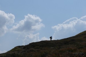 одинокая фигура